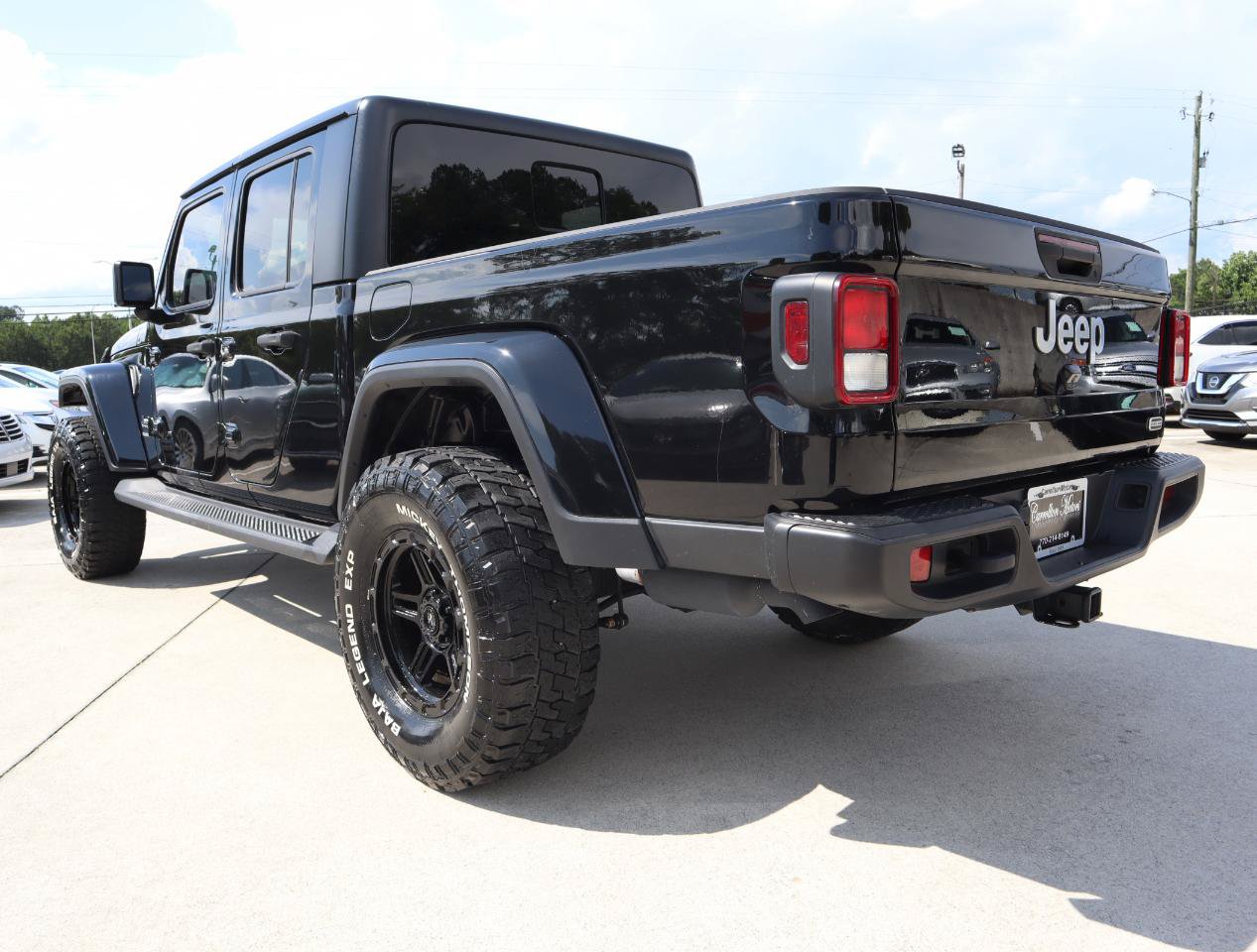 Used 2020 Jeep Gladiator Overland w/ Trailer Tow Package AWD/4WD image 4