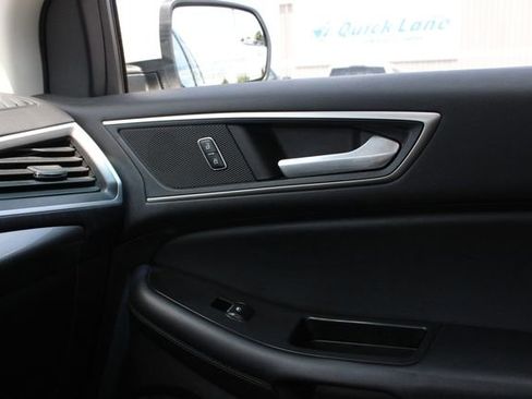 Used 2017 Ford Edge SEL w/ Canadian Touring Package AWD/4WD image 22