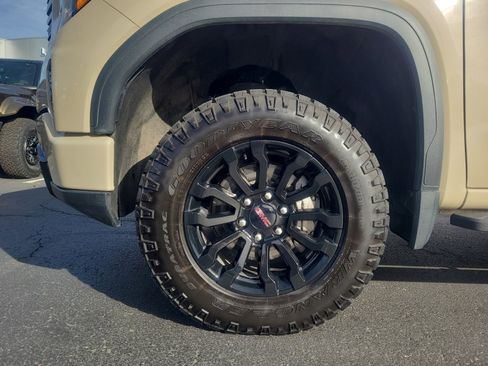 Used 2022 GMC Sierra 1500 AT4X image 26