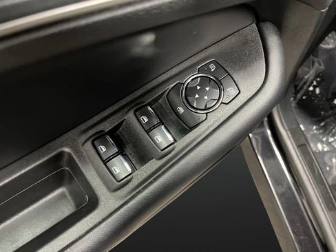 Used 2024 Ford Edge SEL image 26