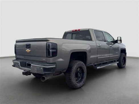 Used 2017 Chevrolet Silverado 2500 LTZ image 6