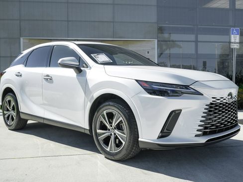 Used 2023 Lexus RX 350 Premium image 3