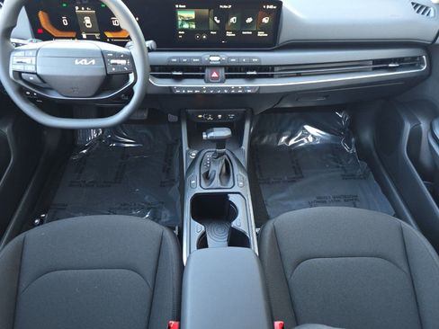 New 2026 Kia K4 LXS image 11