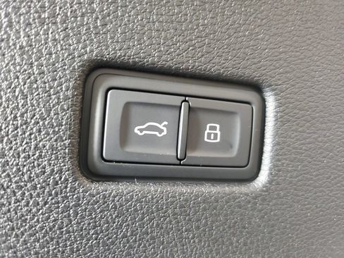 New 2026 Audi Q8 Prestige AWD/4WD image 9