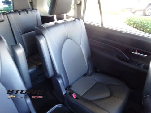Used 2024 Toyota Grand Highlander FWD image 17
