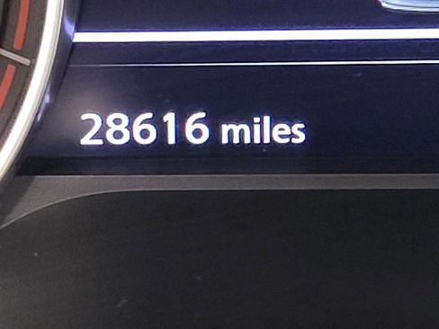 Used 2025 Nissan Rogue SV image 2