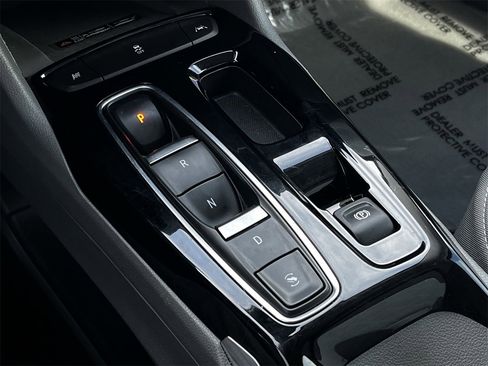 Used 2022 Chevrolet Bolt EUV Premier w/ Launch Edition image 17