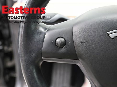 Used 2019 Tesla Model 3 Standard Range Plus image 15