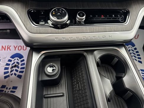 New 2025 Ford Expedition Max Platinum w/ Platinum Ultimate Package AWD/4WD image 23