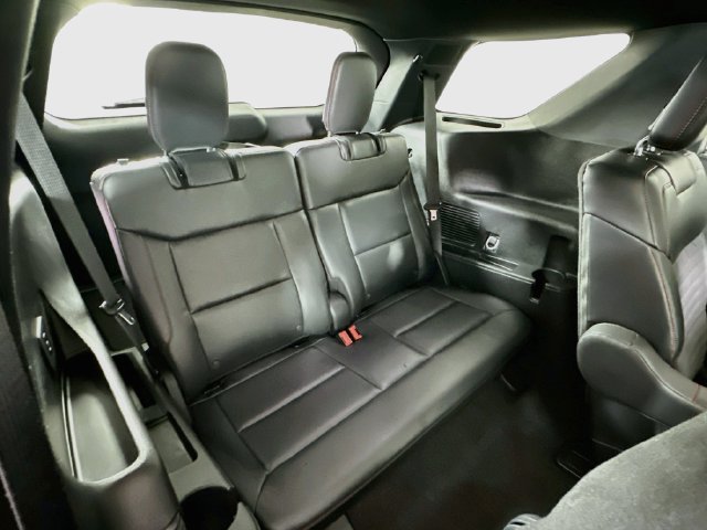 Used 2025 Ford Explorer ST-Line w/ Premium Package AWD/4WD image 33