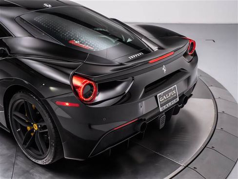 Used 2016 Ferrari 488 GTB RWD image 32