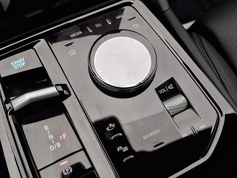 Used 2024 BMW i5 eDrive40i image 30