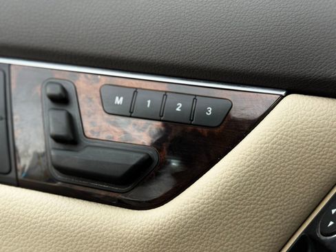 Used 2013 Mercedes-Benz C 300 4MATIC Sedan w/ Premium 1 Pkg image 28