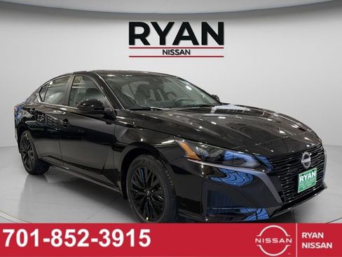 New 2026 Nissan Altima 2.5 SV w/ SV Special Edition Package AWD/4WD image 9