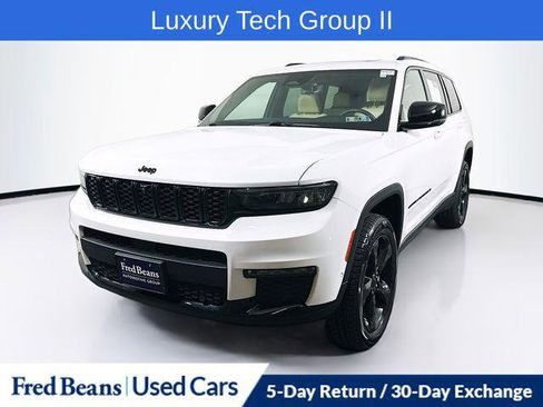 Certified 2023 Jeep Grand Cherokee L Limited w/ Luxury Tech Group II AWD/4WD image 3