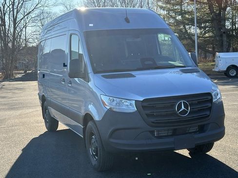 New 2025 Mercedes-Benz Sprinter 2500 image 2