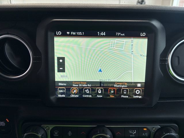 Used 2022 Jeep Wrangler Unlimited Sahara w/ LED Lighting Group AWD/4WD image 24