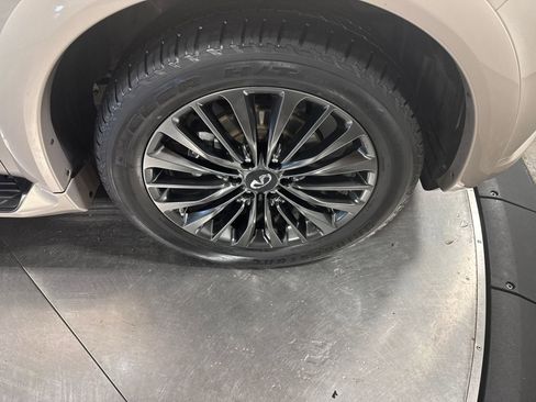 Used 2023 INFINITI QX80 Sensory w/ Cargo Package image 14