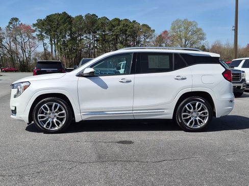 Used 2023 GMC Terrain Denali w/ Denali Premium Package image 7