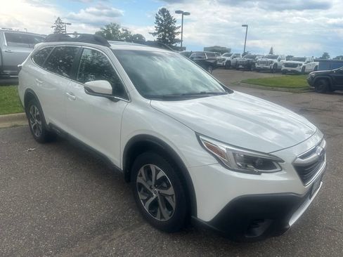 Used 2020 Subaru Outback Limited w/ Popular Package #2 AWD/4WD image 5