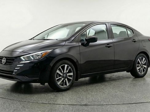Used 2025 Nissan Versa SV FWD image 3