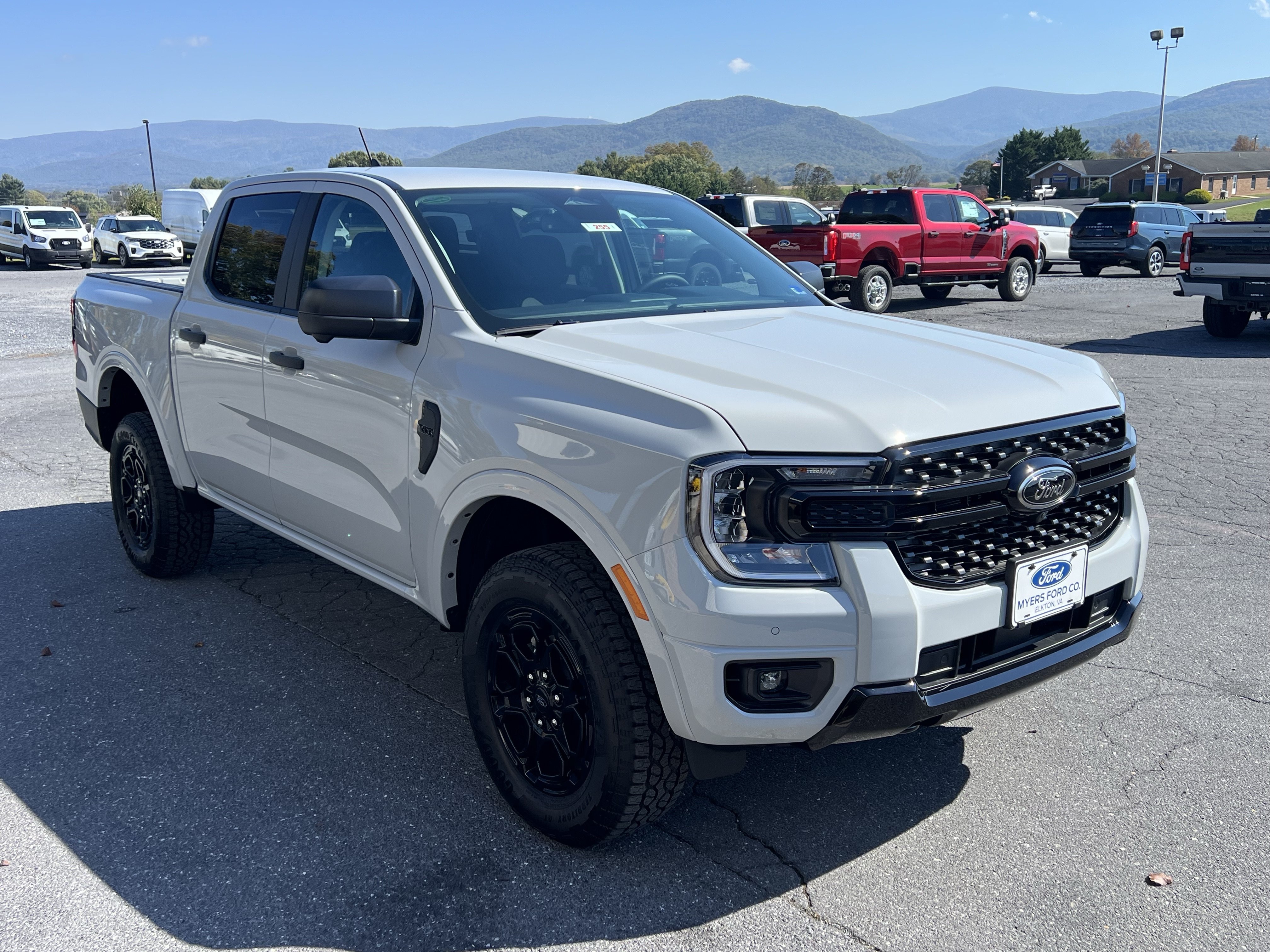 New 2026 Ford Ranger XLT w/ Equipment Group 301A High AWD/4WD image 4