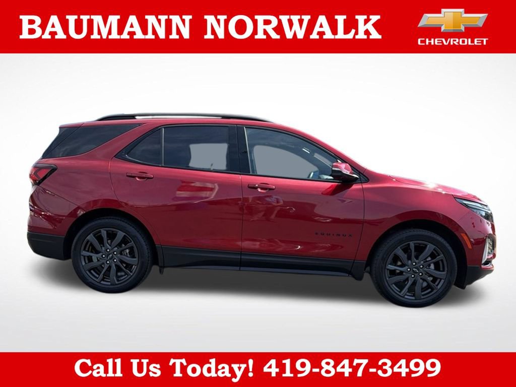 Used 2023 Chevrolet Equinox RS w/ RS Leather Package AWD/4WD image 8
