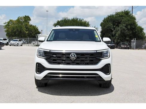Used 2024 Volkswagen Atlas SEL Premium R-Line AWD/4WD image 8