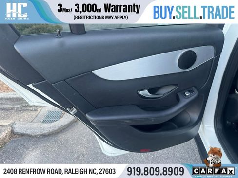 Used 2019 Mercedes-Benz GLC 300 4MATIC image 17