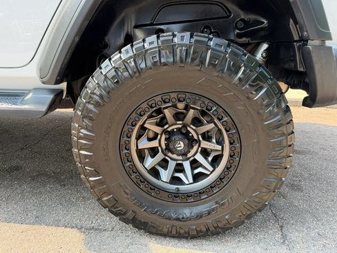 Used 2018 Jeep Wrangler Unlimited Sport S AWD/4WD image 29