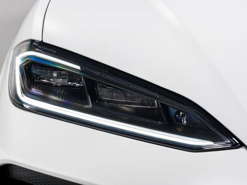 Used 2025 Lamborghini Urus SE image 48