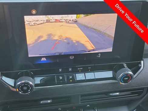 Used 2023 Chevrolet Colorado Trail Boss w/ Advanced Trailering Package AWD/4WD image 10