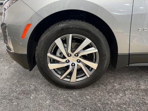 Used 2023 Chevrolet Equinox Premier FWD image 12