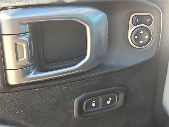 Used 2020 Jeep Wrangler Sport AWD/4WD image 11