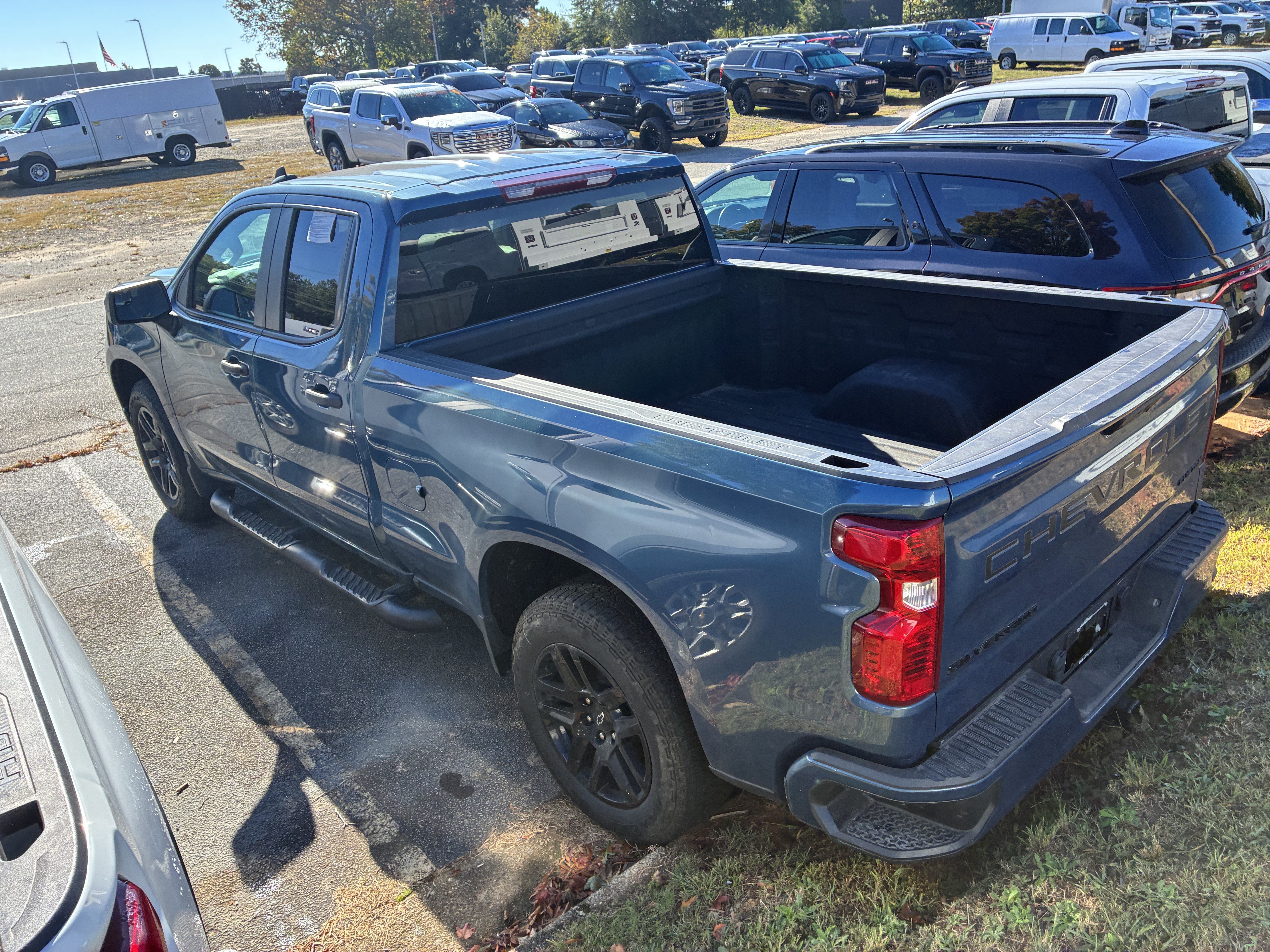 Used 2024 Chevrolet Silverado 1500 Custom w/ Turbomax Blackout Package RWD image 6