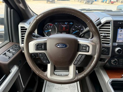 Used 2017 Ford F350 King Ranch w/ Tow Technology Bundle AWD/4WD image 17