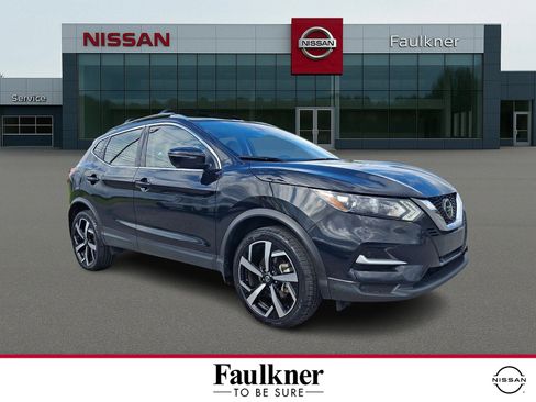 Certified 2022 Nissan Rogue Sport SL AWD/4WD image 1