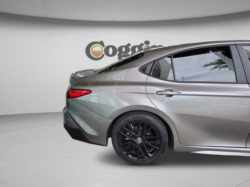 Certified 2025 Toyota Camry SE image 28