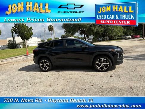 Used 2024 Chevrolet Trax RS w/ Sunroof Package FWD image 15