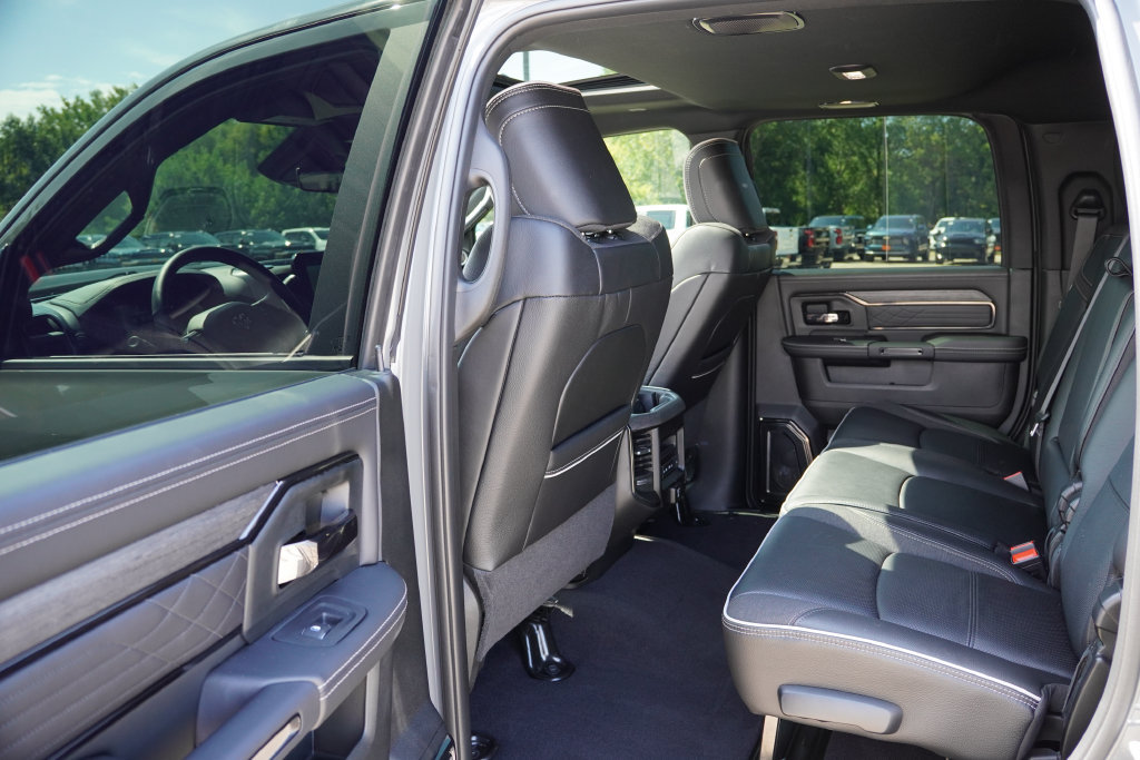 Used 2026 RAM 2500 Limited AWD/4WD image 18