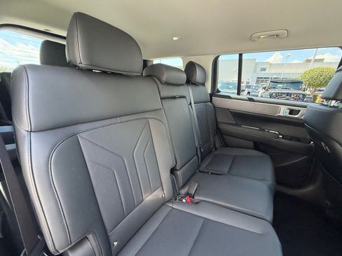 Certified 2025 Hyundai Santa Fe XRT AWD/4WD image 18