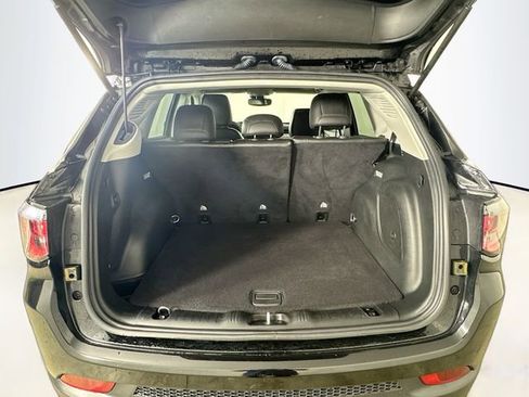 Used 2022 Jeep Compass Latitude w/ Sun and Sound Group image 30