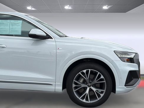Used 2023 Audi Q8 Premium Plus w/ Premium Plus Package image 22
