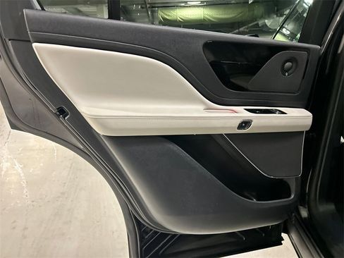 Used 2026 Lincoln Aviator Reserve w/ Illumination Package image 23