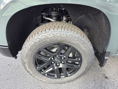New 2026 Chevrolet Silverado 1500 Custom Trail Boss w/ Dark Appearance Package