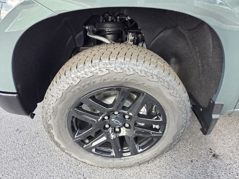 New 2026 Chevrolet Silverado 1500 Custom Trail Boss w/ Dark Appearance Package AWD/4WD image 4