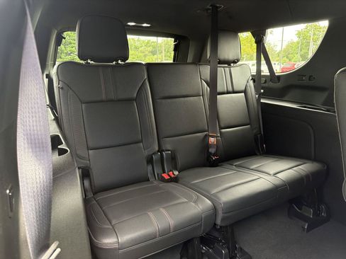 Used 2022 Chevrolet Suburban RST w/ Luxury Package AWD/4WD image 42