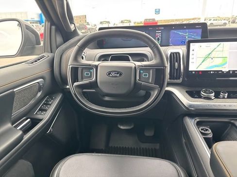 Used 2025 Ford Expedition Tremor image 13