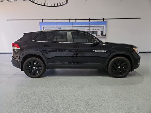 New 2026 Volkswagen Atlas Cross Sport SE FWD image 10