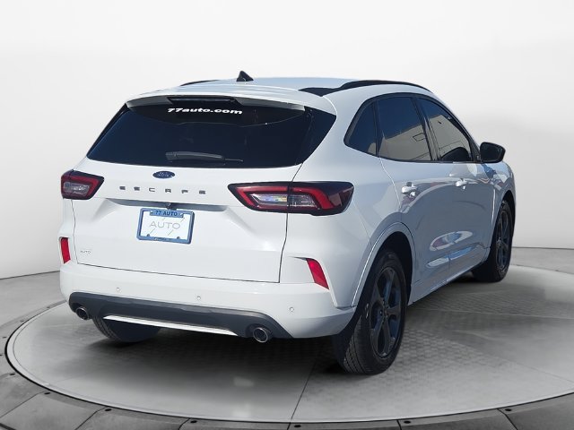 Used 2023 Ford Escape ST-Line w/ Tech Pack #1 FWD image 5